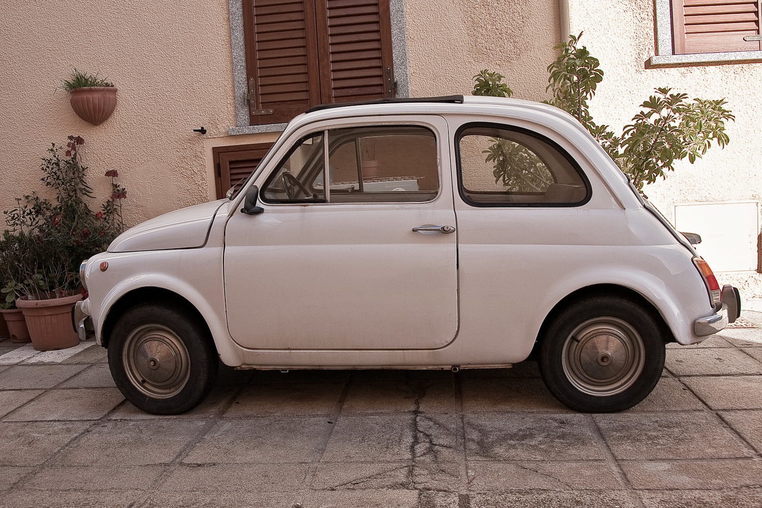 Fiat 500 in Palau, Sardinien